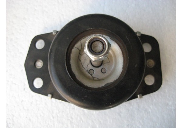 Подушка двигуна права передня Renault Master II, 8200022595